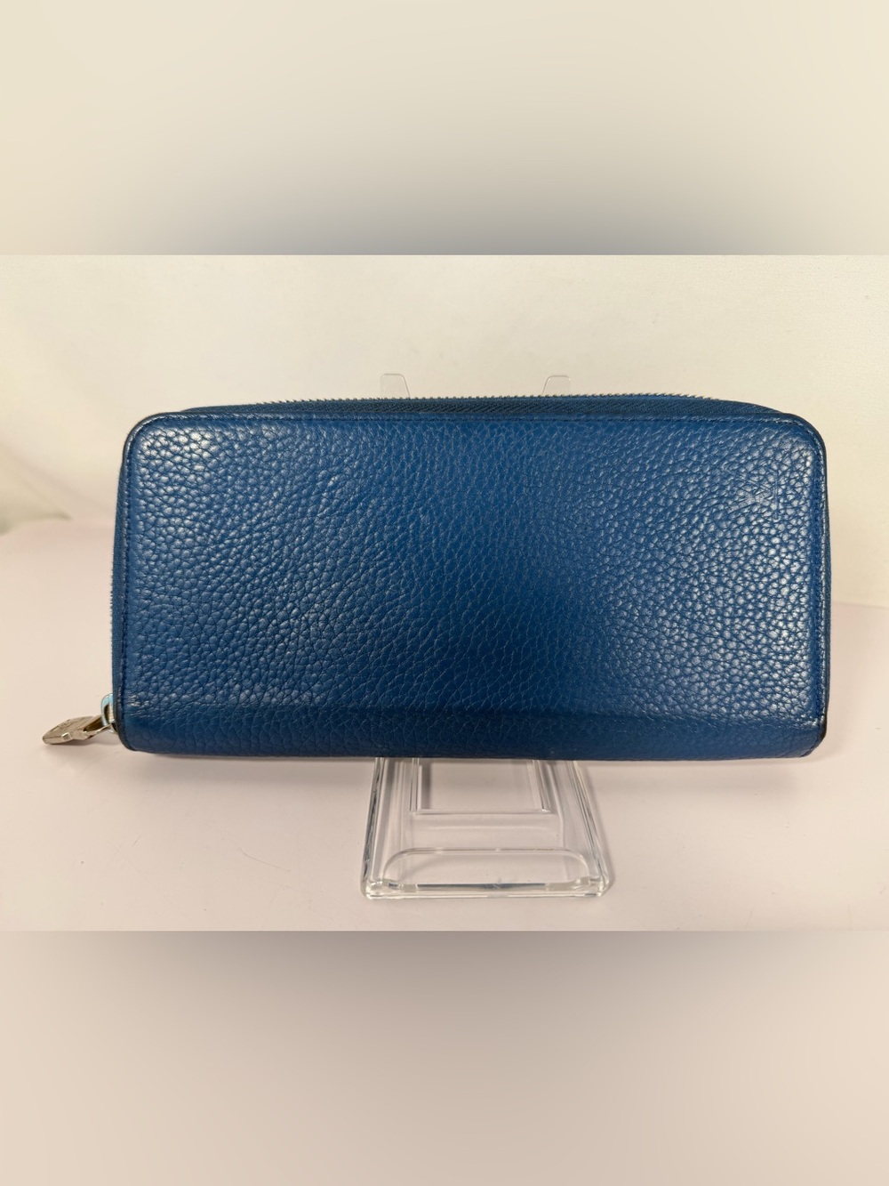 1296: Louis Vuitton Blue Taurillon Leather Zippy Organizer Wallet